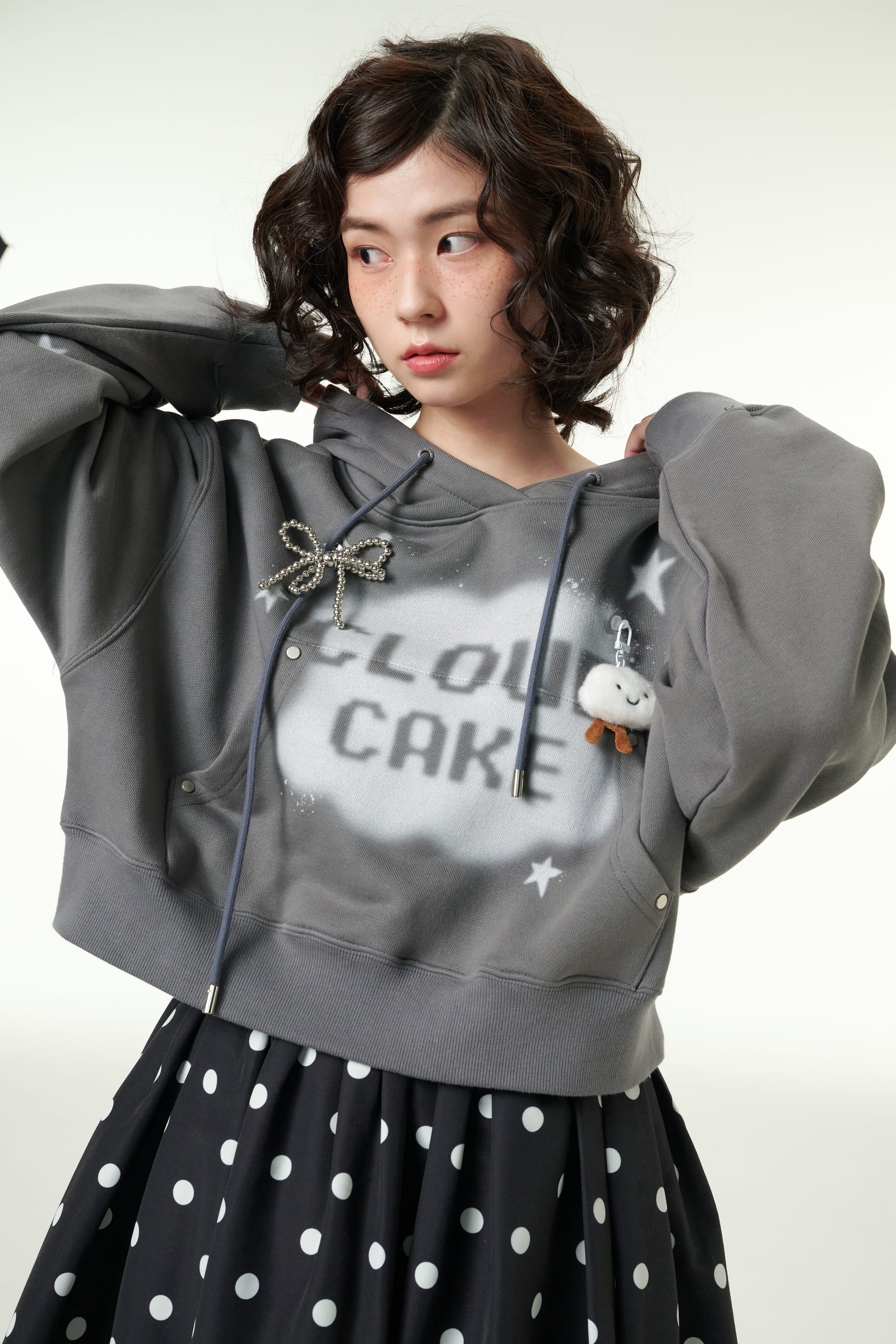 [CLOUD CAKE] Women's Fashion Cloud Cake & Star Crop Hoodie Dark Gray